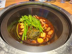 -山河屯铁锅炖·非遗东北菜(南山店)