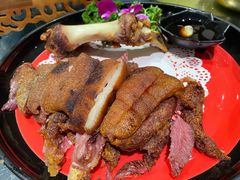 椒盐蹄髈-梁溪河畔·吉府花园(南长街南下塘店)