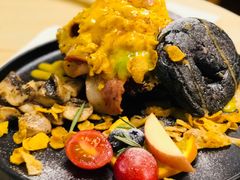 宾尼客.培根.牛油果.墨鱼贝果-251#coffee roasters(沿河东路店)