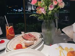 -MONICH牛排融合餐厅(和义大道购物中心店)