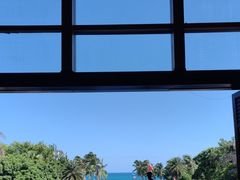 -亚龙湾喜来登·美景台大堂吧