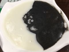 杏仁芝麻糊双拼-仁信老铺甜品(北京路店)