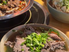 -大众跷脚牛肉馆·非遗传承单位(峨眉山店)