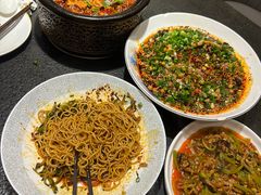 -万重锦·人文川菜馆(骡马市店)