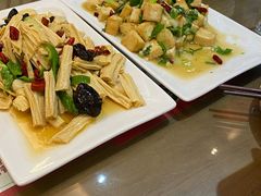 -鲁南仔·滕州炒鸡(经三路店)