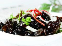 洋葱拌木耳-旺福林海鲜·川菜·海鲜加工(三亚湾椰梦长廊店)