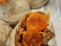 -白玉兰食品甜凤店(合生汇店)