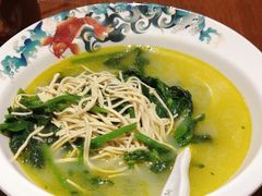 -渝是乎酸菜鱼(龙旗购物中心店)