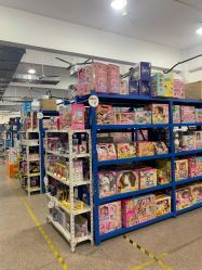 -逝水玩具折扣店