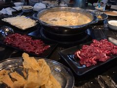 -牛一煲美食(江高店)