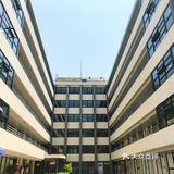 该旅舍提供129间客房