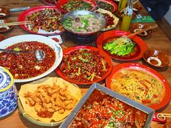 -半步颠小酒馆(繁花中心)