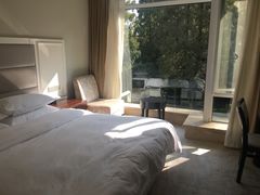 -上海怡沁园度假酒店