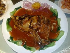 红烧鱼头-神洲四海大酒楼(王府井澳门中心店)