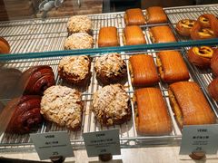 -VERIE BAKEHOUSE