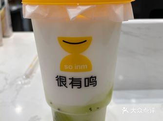很喜欢他家的酸奶，这次是青提猕猴桃系列的