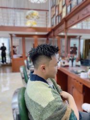 -尼特斯男士发型馆