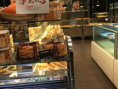 面包甜点陈列柜-御蝶坊生日蛋糕KNAC(新村店)