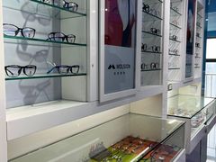 -提一眼镜·蔡司·依视路(小寨店)