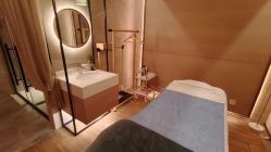 -苑苑vbeauty科技美容SPA
