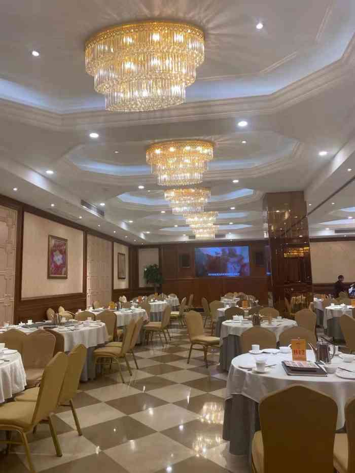 金时代顺风大酒店(松江飞航广场店)