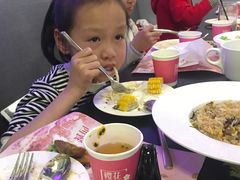 -樱花里音乐餐吧·牛扒椰子鸡(东圃店)