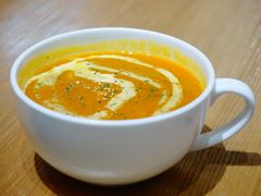 南瓜汤-HELLO 27 意面·沙拉·帕尼尼