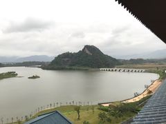 湖景阳台-英德宝晶宫天鹅湖茶语温泉