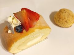 -顶东面包花园·生日蛋糕(世博店)