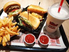 -The Habit Burger Grill 哈比特汉堡(复兴soho店)