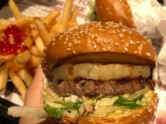 -The Habit Burger Grill 哈比特汉堡(复兴soho店)