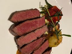 安格斯西冷牛扒配红酒松露汁-圣丰索菲特·法国餐厅