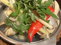 -Cuc Gach Quan Restaurant