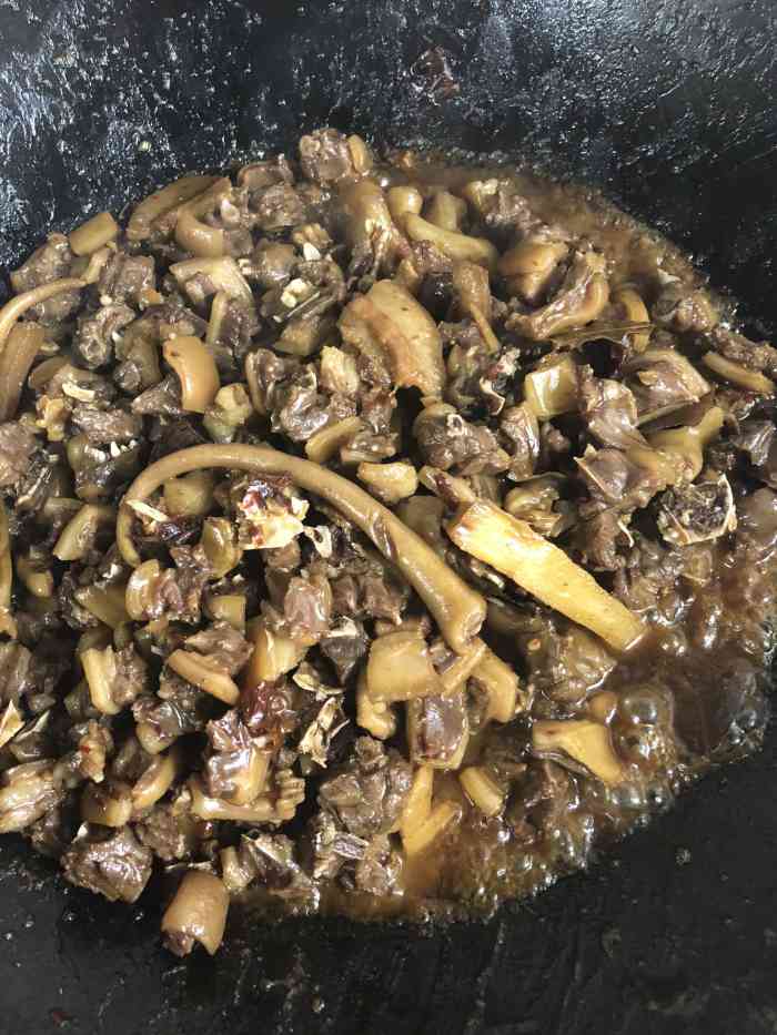 小冲狗肉馆-"在灵川做狗肉小有名气,还有真空包装的可以.