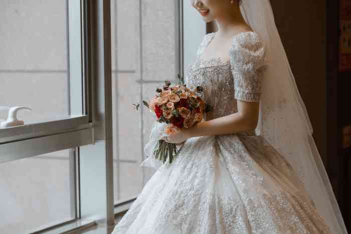 zmbridal赵梦婚纱(青岛旗舰店)-"每个女孩都有一个公主梦 都曾幻想过