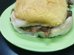 猪扒酥皮包-大利来记咖啡室(告利雅施利华街店)