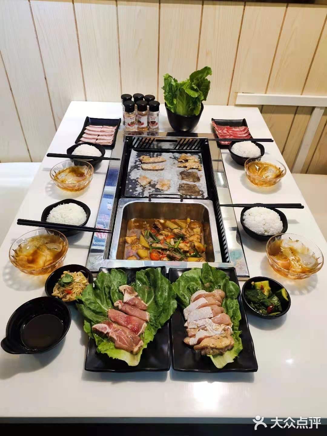 今天跟朋友吃了个超划算的套餐，饱到扶墙[胜利]