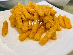 咸蛋黄炒南瓜条-万山楼海鲜酒家·二十三年老字号