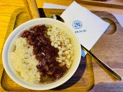 酒酿红豆薏米羹-炖物24章·顺时轻养茶(杭州大厦店)