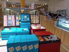 -顶东面包花园·生日蛋糕(世博店)