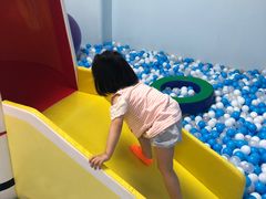 -小门牙好性格托育(北外滩中心)