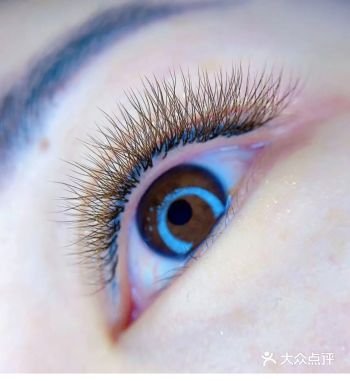 因为所谓的侧颜杀素颜杀