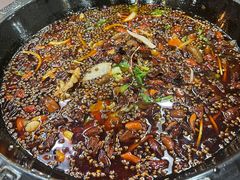 -烧哥美蛙肥肠鱼火锅·十五年社区店