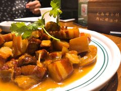 大理雕梅红烧肉-云海肴·汽锅鸡·云南菜(美罗城店)