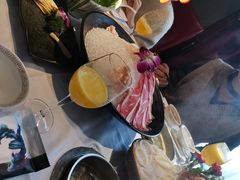 -泓炙颐凤鲜海鲜火锅料理(桐乡店)