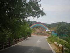 -雪山彩虹谷景区