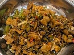 -湖南人家湘菜馆(镇江路店)