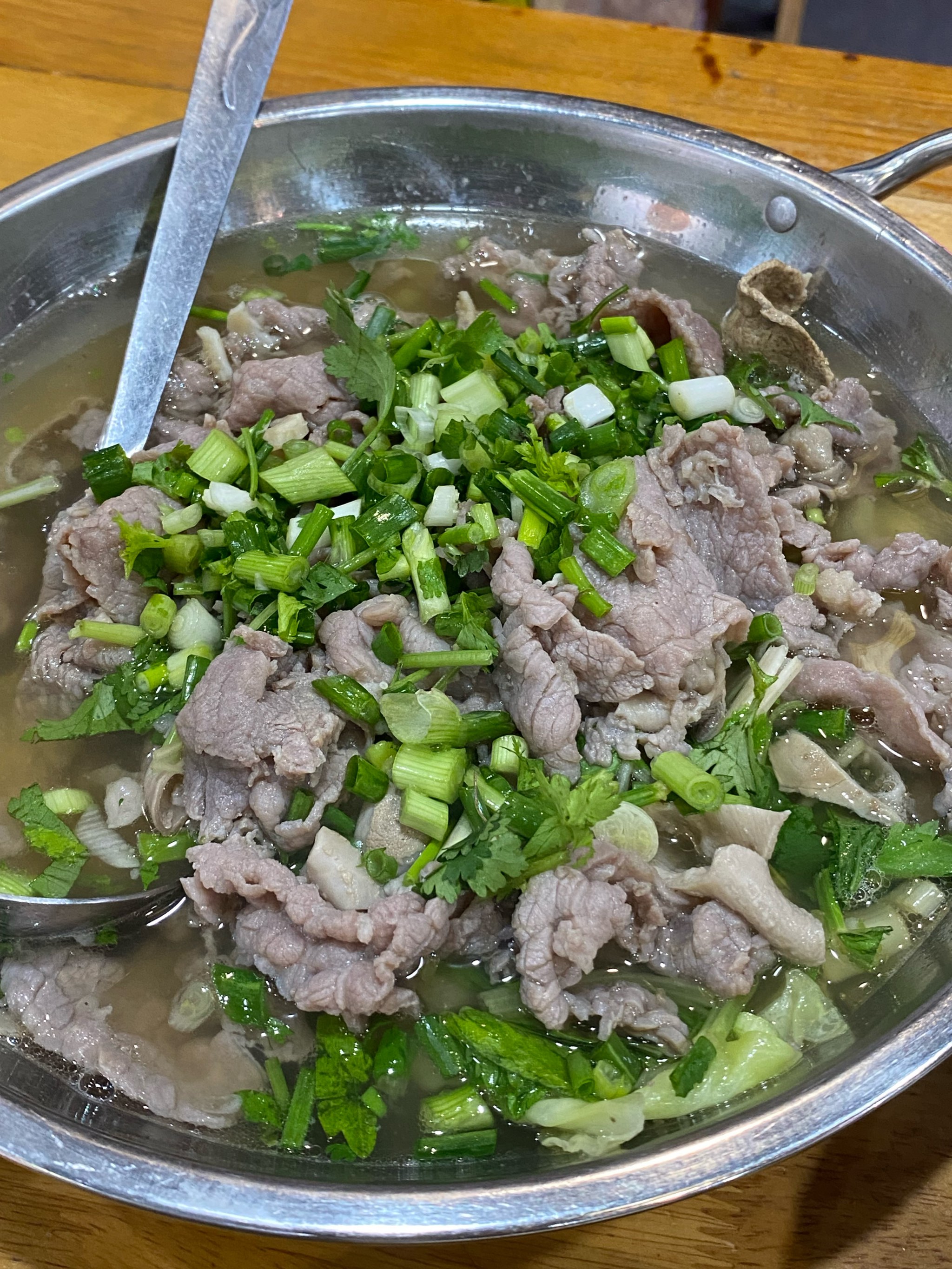 跷脚牛肉历史图片