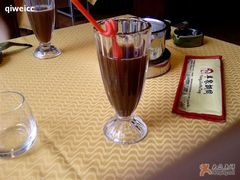 送的乌梅汁-羊家胡同·龙虾烧烤火锅(龙汇路店)