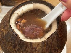 黑豆家鸡炖原只椰子汤-大唐靓汤江门私房菜(景田店)